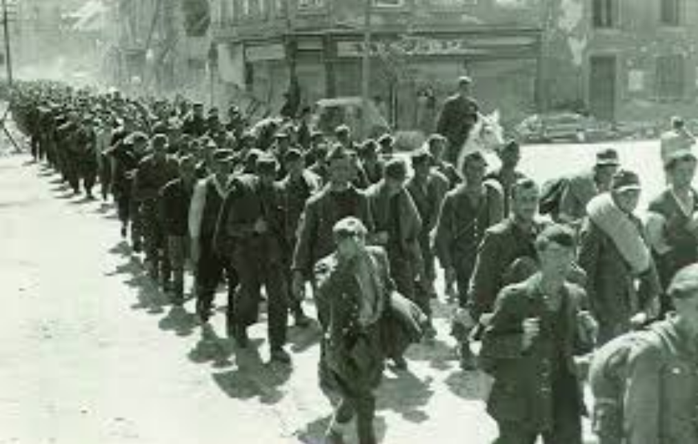 Križni put — kolona zarobljenika 1945.